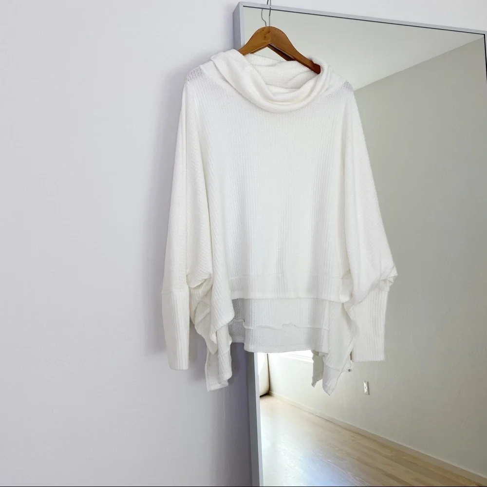 Women’s White Long Sleeve Hooded Waffle Knit Top